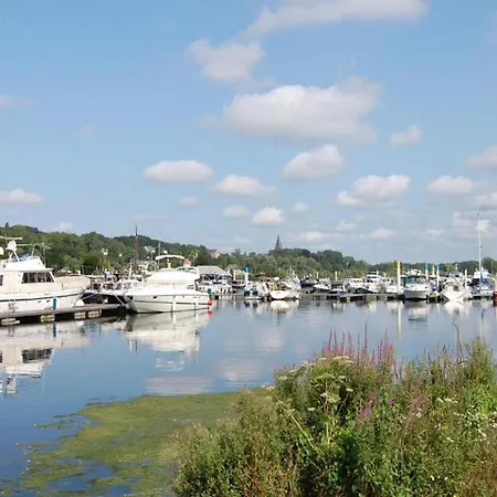 Bådhotel House Boat 4*