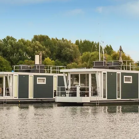 ספינת מלון House Boat מאסטריכט
